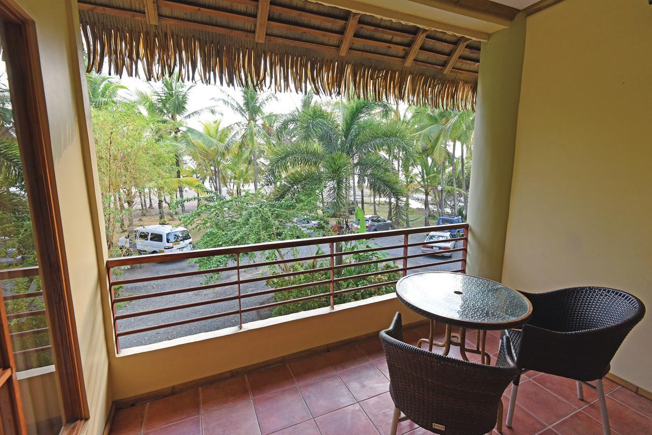 Hotel Canciones Del Mar - Beachfront Jacó Chambre photo